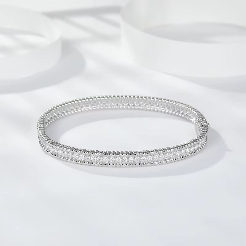 Custom Luxury 18K White Gold Plated 925 Sterling Silver VVS Moissanite Bracelet Bangle Exclusive Jewelry for Women